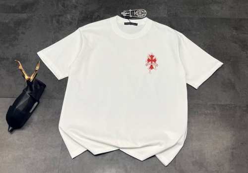 新款短袖上新：Chrome Hearts克罗心2025Ss夏季新品短袖，被问麻了！克罗心这件T恤必须火！宝子们，今天必须给你们分享我最近挖到的宝藏单品 克罗心T