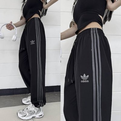 新款 上新 阿迪达斯Adidas三叶草运动速干九分长裤 条纹织带束腿裤， 三条杠的橙色织带，休闲中不失活力。 兼具舒适与型格，这款Adidas运动长裤，伴你从容