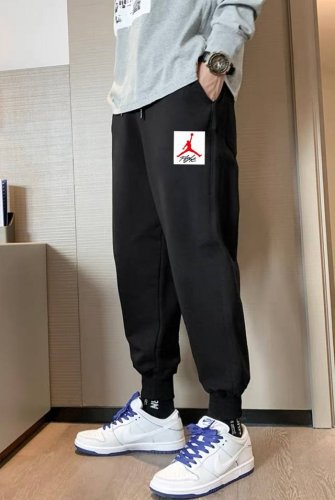 Air Jordan乔丹Aj运动卫裤束脚裤收脚裤休闲裤子 ｜无敌版型｜｜男女同款｜ 面料采用超高品质华棉 最大的优点就是亲肤性跟保形性好 顶级面料带来超舒适上身