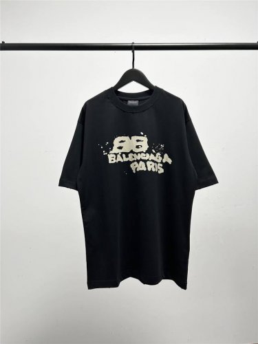 高版本 质量很好 原版包装 柜子最新款领标 巴黎世家 Balenciaga男女同款泼墨印花字母短袖T恤 此款尺码偏大 最小Xs穿到 斤左右 最大穿到220斤 巴