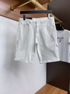 prad普拉哒 新品夏季短裤爆款专柜热卖天丝长绒棉订制面料版型巨好 超有型 简洁舒适 细节满满点赞 原版奢华辅料+三角标+高端钮扣 手感温和 触感细腻 厚度也为