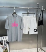 上衣 裤子 Alo*25S夏季新款五分短裤可搭配套.经典字母Alo造型.立体高温烫画发泡工艺.视觉感受超前！悬垂感强！手感质感都极完美！侧身无缝Logo的经典设