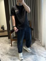 爱*仕 He*MèS 2025春夏，柜在售！H Puzzle皮绣点缀圆领短袖T恤衫，年年经典 羊羔皮绣点缀设计，丰富而有层次的细节质感 合体的剪裁 领口微微贴合