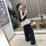 铜氨丝砂洗套装 面料采用铜安丝人丝与人棉混纺，经过特殊砂洗工艺处理，手感非常细腻亲肤，夏日也不闷热，透气吸汗！极简的版型，拼接波浪形纱下摆，会适应不同体型修身，