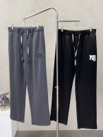 Alexanderwang亚历山大王独家专供新款休闲裤 高端版本！专柜定制面料 透气舒适度高，细节无可挑剔，品牌元素设计理念，体现高品质。手感细腻柔软！呈现休闲