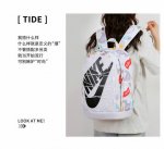上新 模特图 款号:2518 高版本 Nike 潮流炫彩背包 尺寸 高46*宽32*厚18Cm 颜色 黑色 灰色 白色 紫色 红色