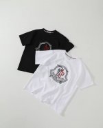 供 顶级版本 Moncler 蒙口两色红蓝白黑拼色刺绣标情侣款短袖T恤 Moncler蒙口短袖T恤的价格p其实蛮有优势的 去过专柜的应该都知道蒙口的价格p不会比