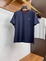 P270 Kiton 2025Ss春夏新品，采用丝光棉面料，布料经过洗水处理，手感更柔软，堪称完美，质感非常强，顶级经典图案点缀标志性品牌标识，彰显品牌格调，质