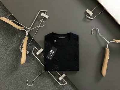mcq*合身版型M-Xxxl 最新最顶级色烫钻经典专柜原单Polo*顶级制作工艺进口面料，专柜款独特设计，采用进口高端订制进口丝线手感一流！官网在售！