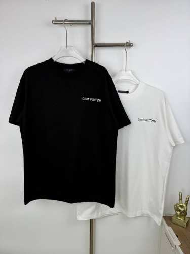 款号A7 Louisvuitton 驴家数字方式涂鸦印花Logo图案圆领半袖T恤短袖 男女同款 情侣款 宽松版型 颜色：黑色 白色 尺码：Xs S M L