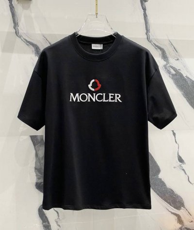 高品质 Moncler 蒙口标志性字母刺绣新款T桖！ 25Ss春夏新品，官网旗舰店同步开售，M家Loog拼色刺绣，袖口手臂章仔刺绣小标，非二次开发，原版成型，采