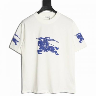 burberry 巴宝莉 25Ss 发泡大战马短袖T恤 面料采用定制240G 26支特滑双股精棉平纹高密无尘全棉布料 前幅高密度加厚 走线平整 代工品质 全套定