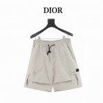 dior 迪奥 工装口袋徽标短裤 面料采用定制梭织面料 对照原版做丝滑超柔处理 布面肌理股线清晰明显 垂感一级棒 做工精致都到达外贸出口标准 一公分4.5针 每
