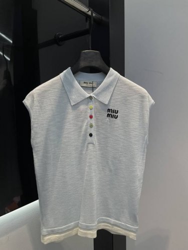miu Miu25早春新款翻领字母Logo刺绣提花 彩扣简约休闲针织背心 Sml