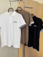 蒙口Moncler25春夏新品polo衫。重塑polo衫新定义。经典版型融入学院派隐奢基因，袖口刺绣徽章溯源棒球服百年美学。 立体绣签名元素，当经典的黑白遇上粗