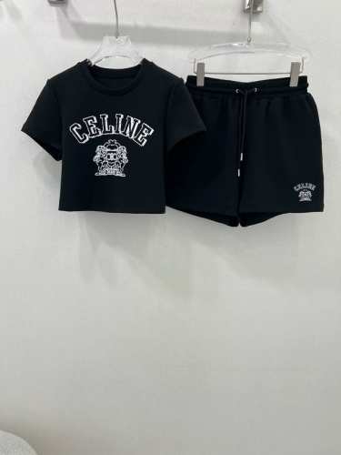 Celi*N25春夏新品套装撞色圆领抽绳腰套装组合 原版开发！高版出品！全新定制Yb棉 胸前跟短裤下摆均以字母Logo印花装饰 宽松版型藏肉显瘦，单穿叠穿无压力