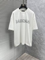 巴黎家 2025春夏新款男女同情侣款休闲宽松棉质圆领短袖T恤衫！贸易公司渠道稀出，同步官网发售 ！ 2025春夏最新系列，经典时尚设计元素，为全新系列注入满满活