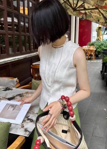 爆款翻单继续出货啦 爆款客订高端荃亚麻拼接蕾丝马甲洋气独特上衣 面料：100%亚麻 颜色：黑色 白色 兰色 码数：S一Xxl