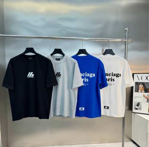 Balenciag*巴黎世*25S新款T恤.男女同款推荐！高克重300G纯棉面料，柔软舒适.透气吸汗.上身舒适.轻松驾驭......胸前后背采用5D热胶浮雕印烫