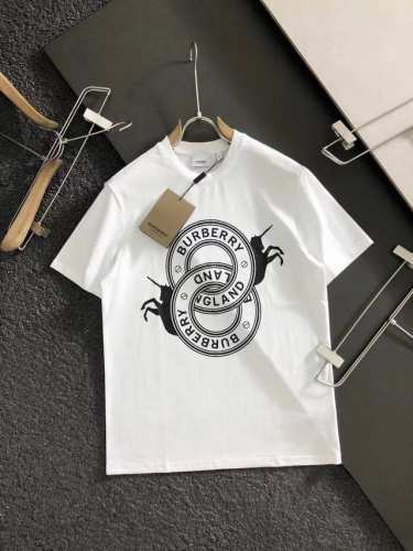 款号：E02 批90 巴宝莉 2023最新款印花短袖，高品质专柜原单短袖，顶级制作工艺进口面料，专柜款优质胶印印花设计，采用进口高端订制270克双纱面料，进口丝