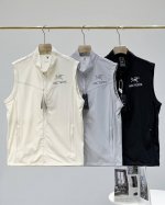 Arcteryx 始祖鸟25S夏季新款立领轻薄防风防晒马甲背心 客供锦纶面料，手感软糯无比，直接接触皮肤都没问题！ 这个真是帅翻了，效果无敌！ 非常压风！穿脱方
