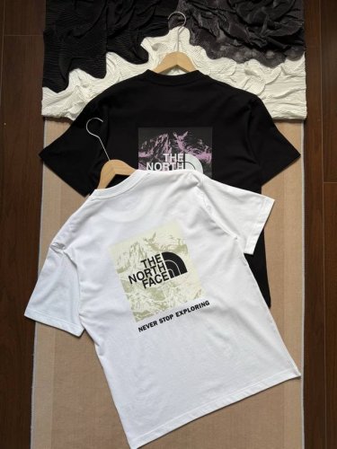 thenorthface北面 城市系列 圆领短袖T恤 男女同款 -面料采用260G纯棉面料，达到透而不露的黄金平衡点，完美规避透视尴尬，成衣尺寸稳定，多次机洗仍