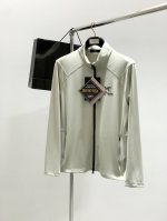 颜色：灰黑，米灰 ，Arcteryx 始祖鸟，2025春季Aw新品，时尚休闲外套，专柜同步有售，原单狠货，进口原版面料，工艺极度复杂，视觉相当雅致时髦，高贵而优