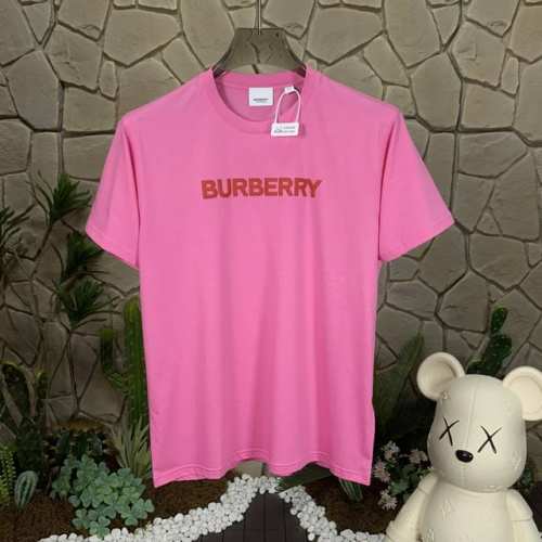 panda版本！供货 #代购级 巴宝莉 Burberry博柏利 字母印花圆领直筒短袖 T恤 粉色 秒杀市面上一切版本 只能说根本就不是一个级别的存在 不管是材质