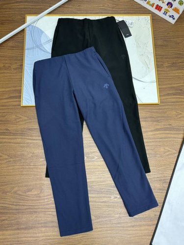 200，迪桑特加绒长裤Descente 迪桑特 原单品质冬季新品 Dualis系列 都市休闲两色男士梭织运动加绒长裤新款 舒适体验翻倍！ 这款梭织加绒运动长裤选