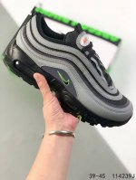 公司级带半码 耐克 Nike Air Max Day 的特别鞋款,俄勒冈主题的Division St. X Nike Air Max 95 97 Ducks O