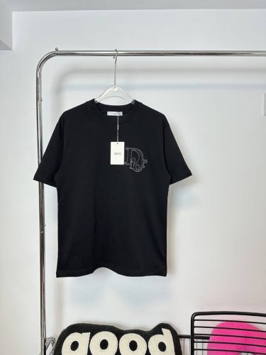 款号：Hmy116# 迪奥Dior最新元素经典Logo双重绣花工艺设计短袖T恤 正儿八经280克纯棉双砂面料 所有面料均已提前做过缩水 品质第一 所见即所得 不