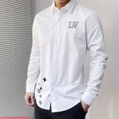 f939 Lv路易威登 Lv 专柜同步有售，时尚休闲翻领长袖衬衫，进口原版科技面料，做工极为复杂，唯一可以做代购级别的渠道狠货，经典印花工艺字母Logo，档次极