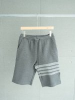 市场最顶级版本 随意对比400版本 Thom Browne 华夫格经典 四杠新配色短裤 颜色：花灰色 尺码：1码 2码 3码 4码 尺寸推荐：1码可穿130斤以