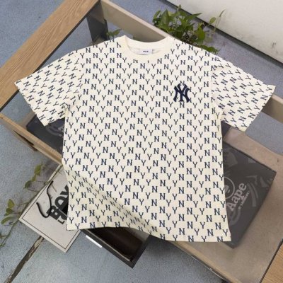 款号：Yy901 高版本 2025新款Mlb洋基队Ny经典刺绣小标Logo满印字母图案印花休闲情侣短袖T恤，选用了260克双纱爽滑棉面料制作而成。精细的做工和清