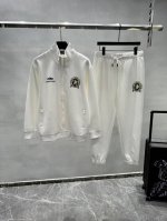 上衣 裤子 Balenciag*25S新款休闲天丝套装.采用本季度最新标图案，后背色彩层叠层次分明.立体感满满.属于男女通穿的基础款运动套装.拉锁外套.卫裤均采