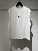 y3夏季新款背心采用优质面料 超级柔软亲肤 标识植绒印花 设计点缀 内里走线工整细致 上身时尚潮流 高端百搭款 品质可见 码数 S-Xl 颜色 黑 白