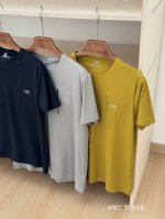 始祖鸟:3色短袖 T-Dx-Szn1 Arc‘Teryx 始祖鸟 夏季休闲男士冰感速干无痕短袖T恤 面料采用81%锦纶和19%氨纶，手感柔软细腻亲肤，夏天穿上冰