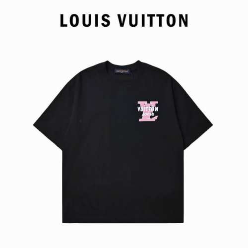 Louis Vuitton 路易威登 黄色大Logo字母短袖T恤 2025Ss春夏最新款圆领时尚短袖T恤，官网同步，专柜纯棉面料！贴肤舒适，耐看又好穿，经典简约