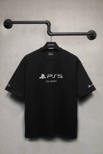 Aeniaa playstation联名ps5字母几何图案印花短袖T恤 克重240 工艺洗水处理 椭圆裂纹机印花 数码直喷网点工艺 对位整齐 无毛边 进口环保浆