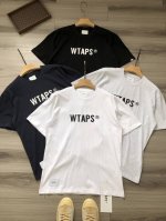 wtaps 四色字母Logo刺绣 男女款圆领短袖半袖T恤. 颜色：白色 灰色 藏青黑色. 尺码：S M L Xl. 材质：原版定织定染250G32支精梳棉. 工