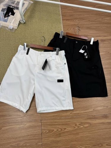 descente 迪桑特2025夏季最新款男士商务休闲梭织运动短裤 都市通勤运动短裤！特定进口面料，原厂工艺 首先是款型，不用多说了，熟悉这个系列的应该一眼就能
