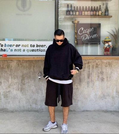 爆款模特图90Fear Of God Fog第六季主线长工装飘带男女情侣明星同款短裤 振奋人心的一款主线Fog飘带剑道短裤，应各位小伙伴的再三催促，今天他来了！