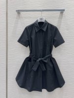 17711# loew*新品现货 宽松文艺腰带连衣裙 定制Yb进口斜纹稠材质 质感舒适细腻 短袖连衣裙版型 裁剪利落修身 腰身微A版型起到遮肉包容效果 搭配胸前