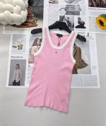 Chanel25S春夏新款修身弹力针织背心丨高版出品 弹力舒适 透气好穿 撞色形成勾勒效果 胸前双C字母徽标装饰 复古风格强烈 修身版型 突显身材 风格俏皮减龄