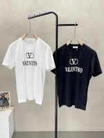 P200。Valentino华伦天奴独家专供新款原单男士休闲春夏短袖 高端定制 高端版本 时尚百搭爆款进口面料 手感超柔软细腻 穿着亲肤舒适 高端精品 代工厂P