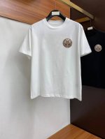 杜嘉班纳# 2025春夏新款首发专柜最新款短袖圆领T恤 高端订制 设计前卫时尚！品牌Logo重工艺设计 高端定制260克面料.手感柔软.穿着舒适.专柜级别精致车