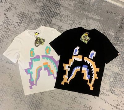 00191款A Bathing Ape 鲨鱼系列 Bape Digital Shark Tee 数码鲨鱼印花圆领短袖T恤 男女同款 码数Smlxlxxl 黑色白