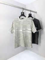 巴黎世家。2025春夏新品时尚圆领短袖高级定制百搭款式！更有实用感 任何人都可以轻松驾驭 采用莫代尔氨纶面料制作，奢华经典品牌Logo设计，H非常显档次懂货的必