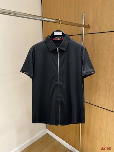 kiton 高端商务 白领 单位人士必入单品！ 无痕压胶冰丝休闲商务短袖衬衫，科技面料，冰丝无痕，体感非常棒，手感顺滑质感很棒！弹性好，无任何束缚感，面料自带透