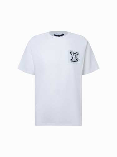 路易威登 Louis Vuitton 夏季新款 前后刺绣苞芯Logo圆领短袖T恤，高端品质采用定织定染高克重面料，洗水完高达280G纯棉面料，螺纹增加到2.7不